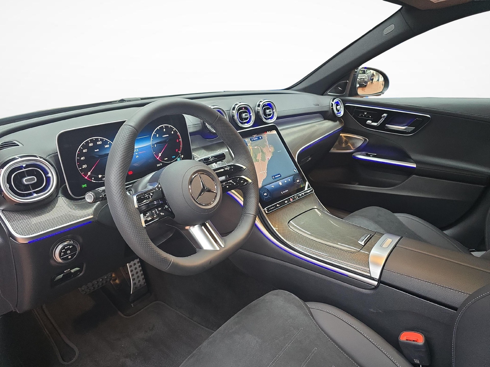MERCEDES-BENZ C 220 d Swiss Star AMG Line 4matic-image-4