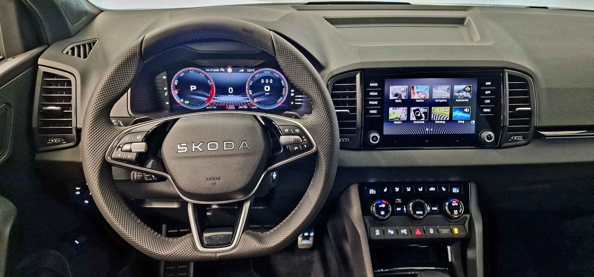 SKODA Karoq 2.0 TSI SportLine 4x4 DSG-showroom-element-3