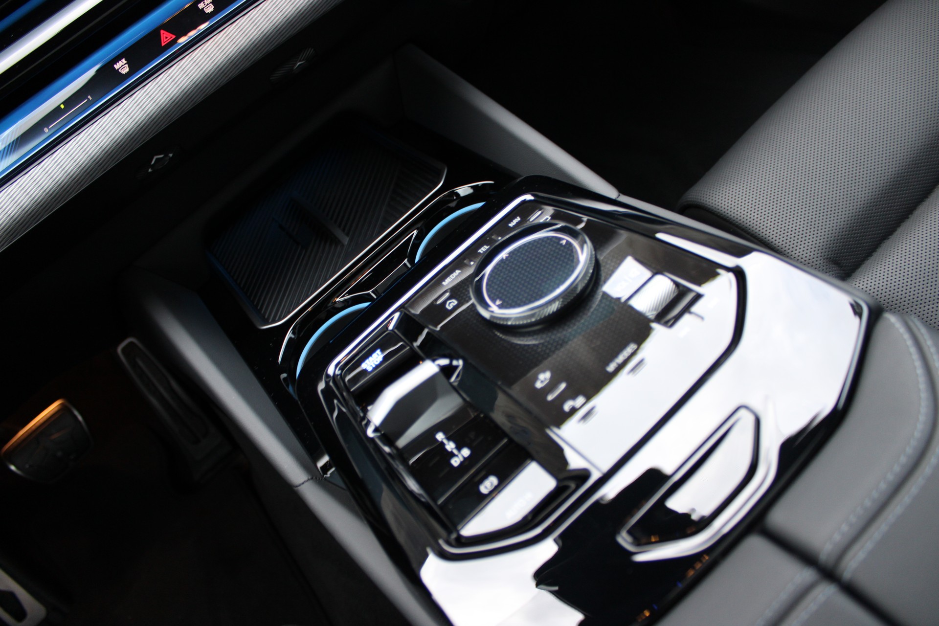 BMW i5 M60 xDrive M Sport Pro-image-20