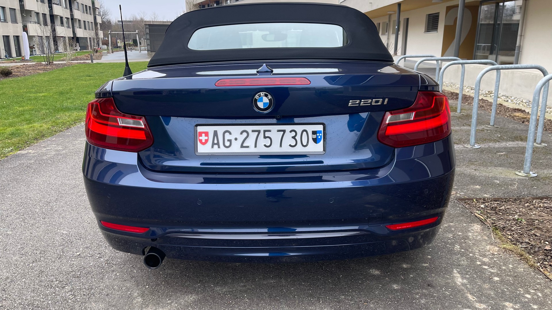 BMW 220i Sport Line Steptronic (ab MFK)-image-3