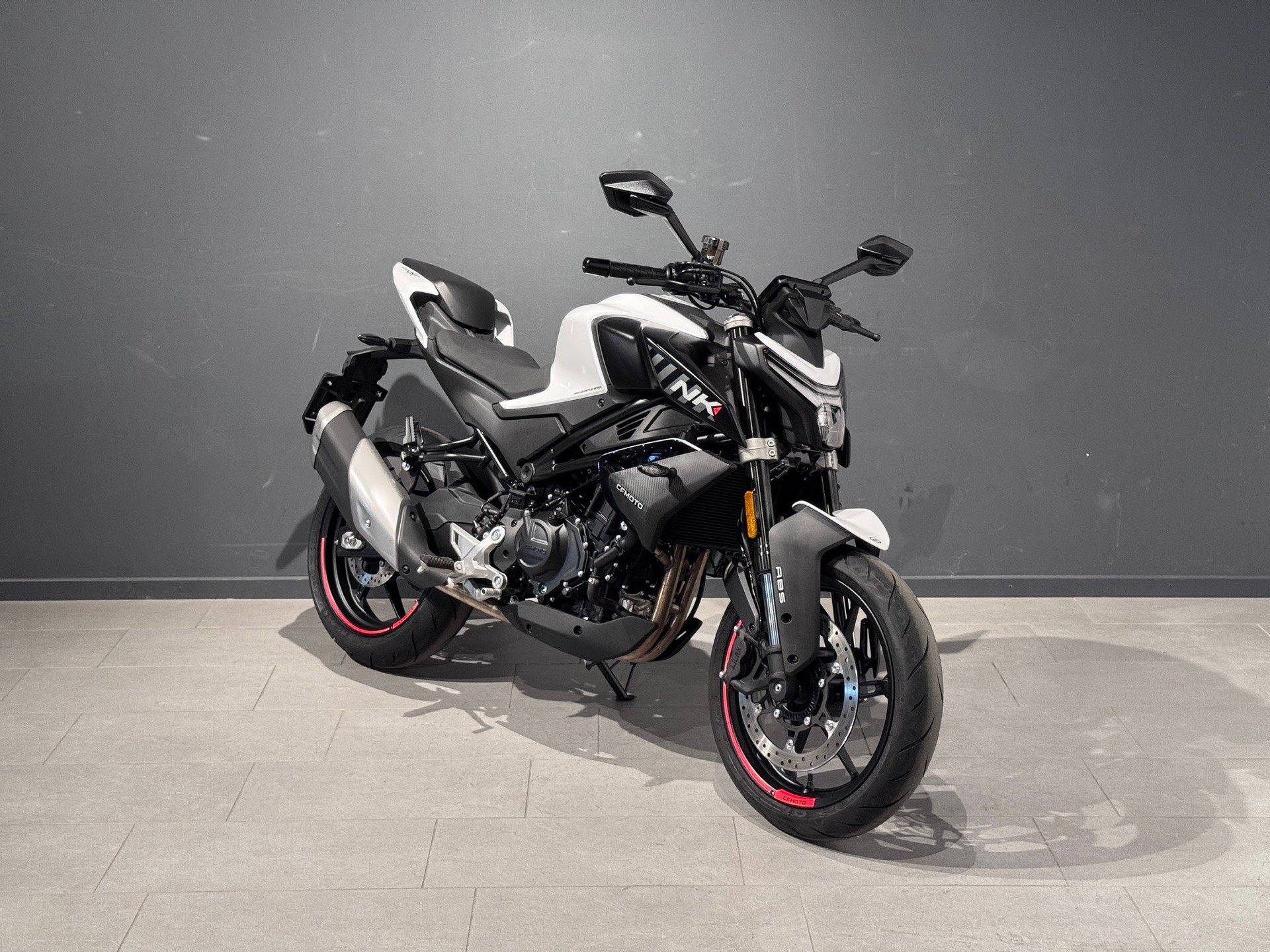 CF MOTO 450NK-image-1
