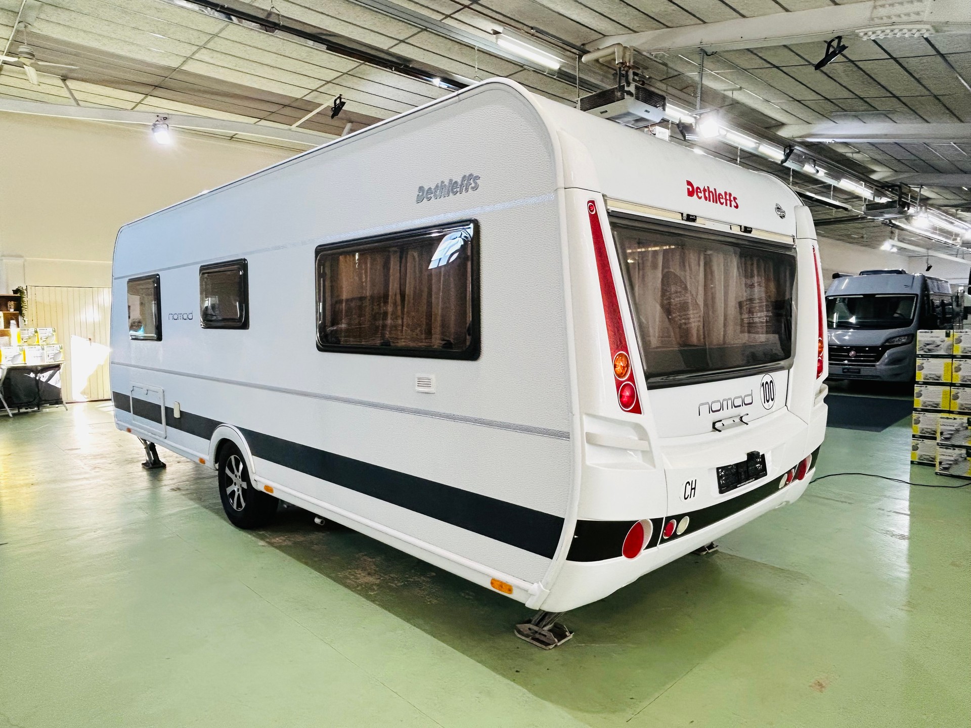 DETHLEFFS Nomad-showroom-element-2