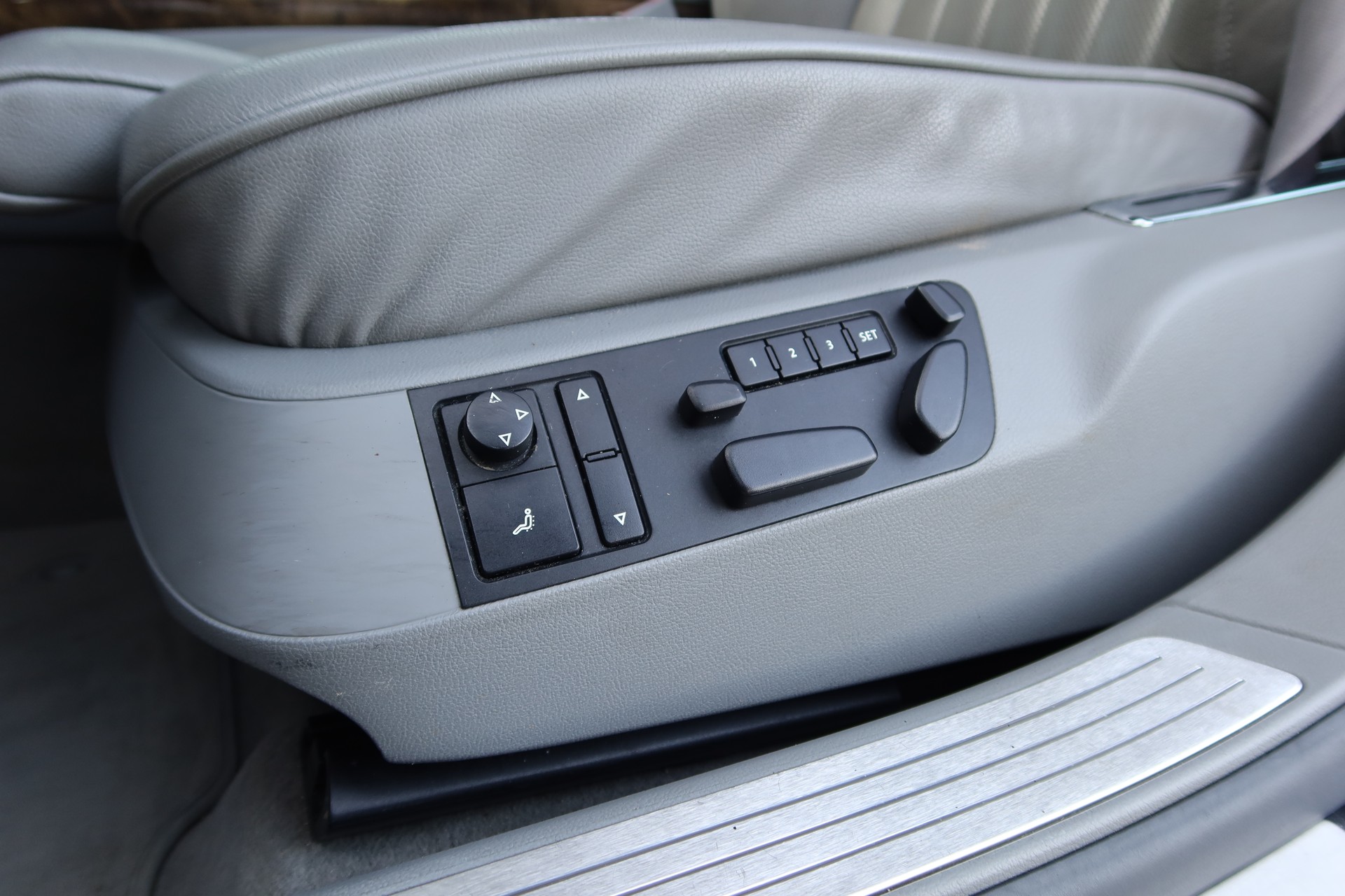 VW Phaeton 3.0 TDi V6 4M-image-10