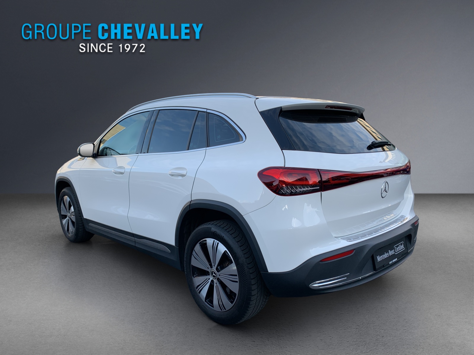 MERCEDES-BENZ EQA 250-showroom-element-2