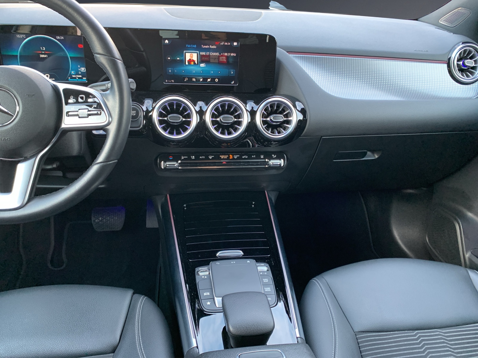 MERCEDES-BENZ EQA 250-image-8