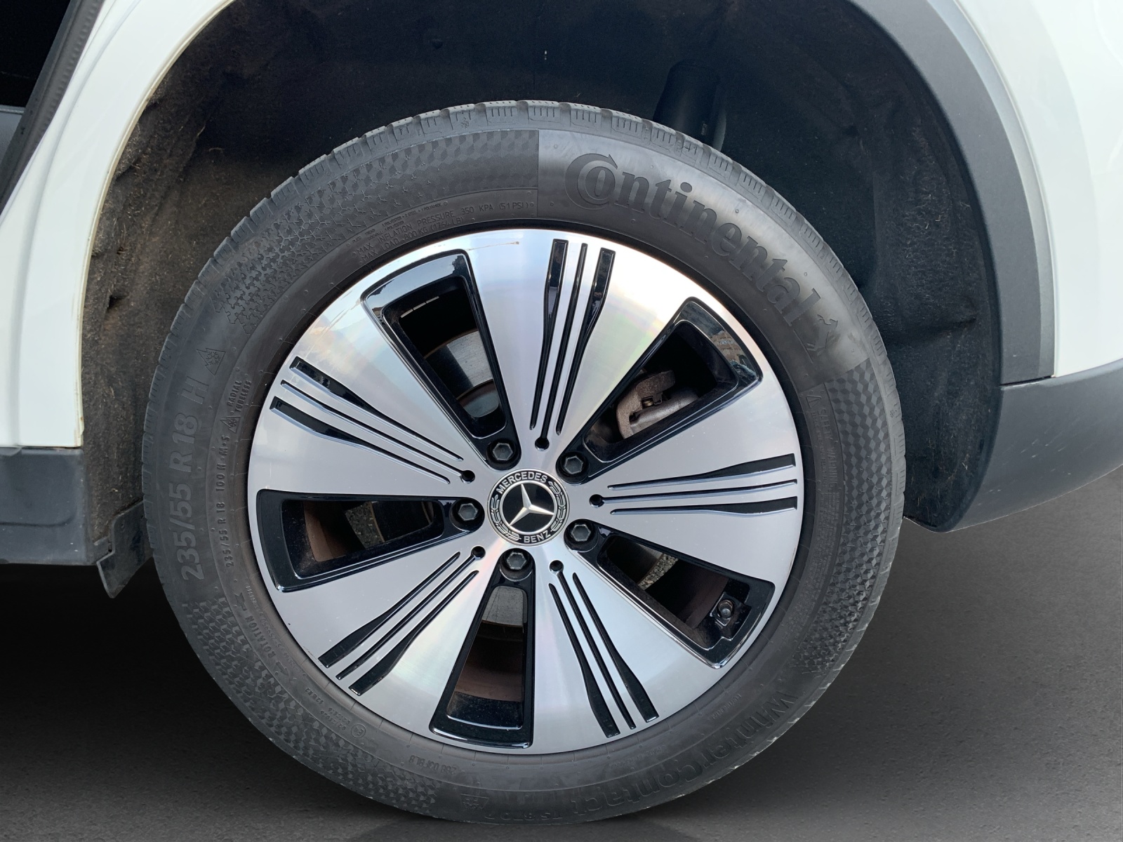 MERCEDES-BENZ EQA 250-image-11