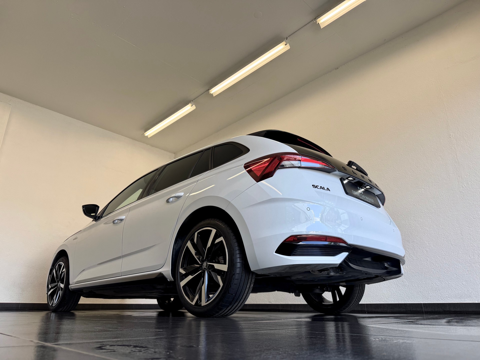 SKODA Scala 1.0 TSI Monte Carlo DSG-image-9