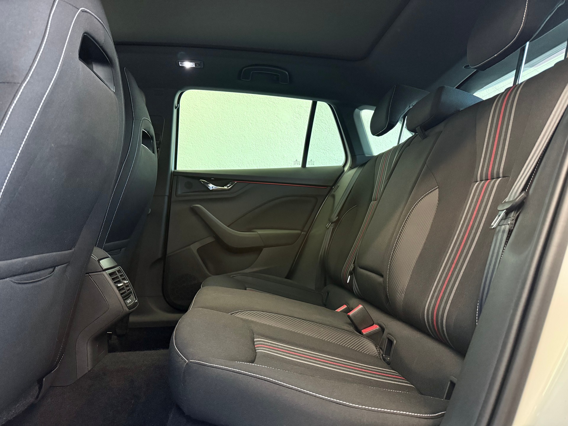 SKODA Scala 1.0 TSI Monte Carlo DSG-image-21
