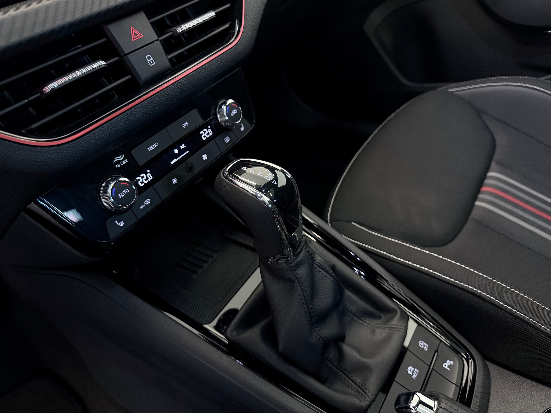SKODA Scala 1.0 TSI Monte Carlo DSG-image-23