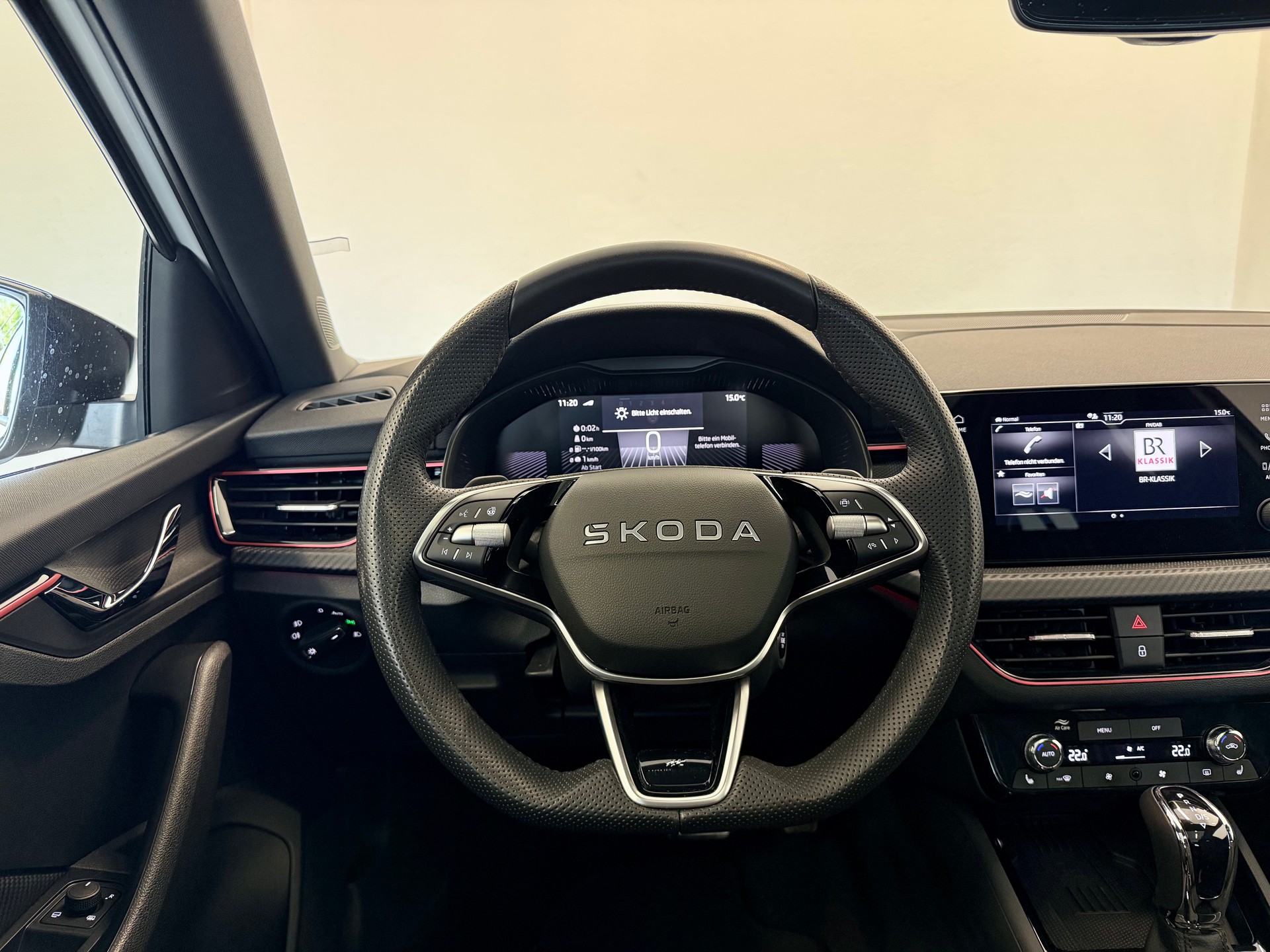 SKODA Scala 1.0 TSI Monte Carlo DSG-image-14