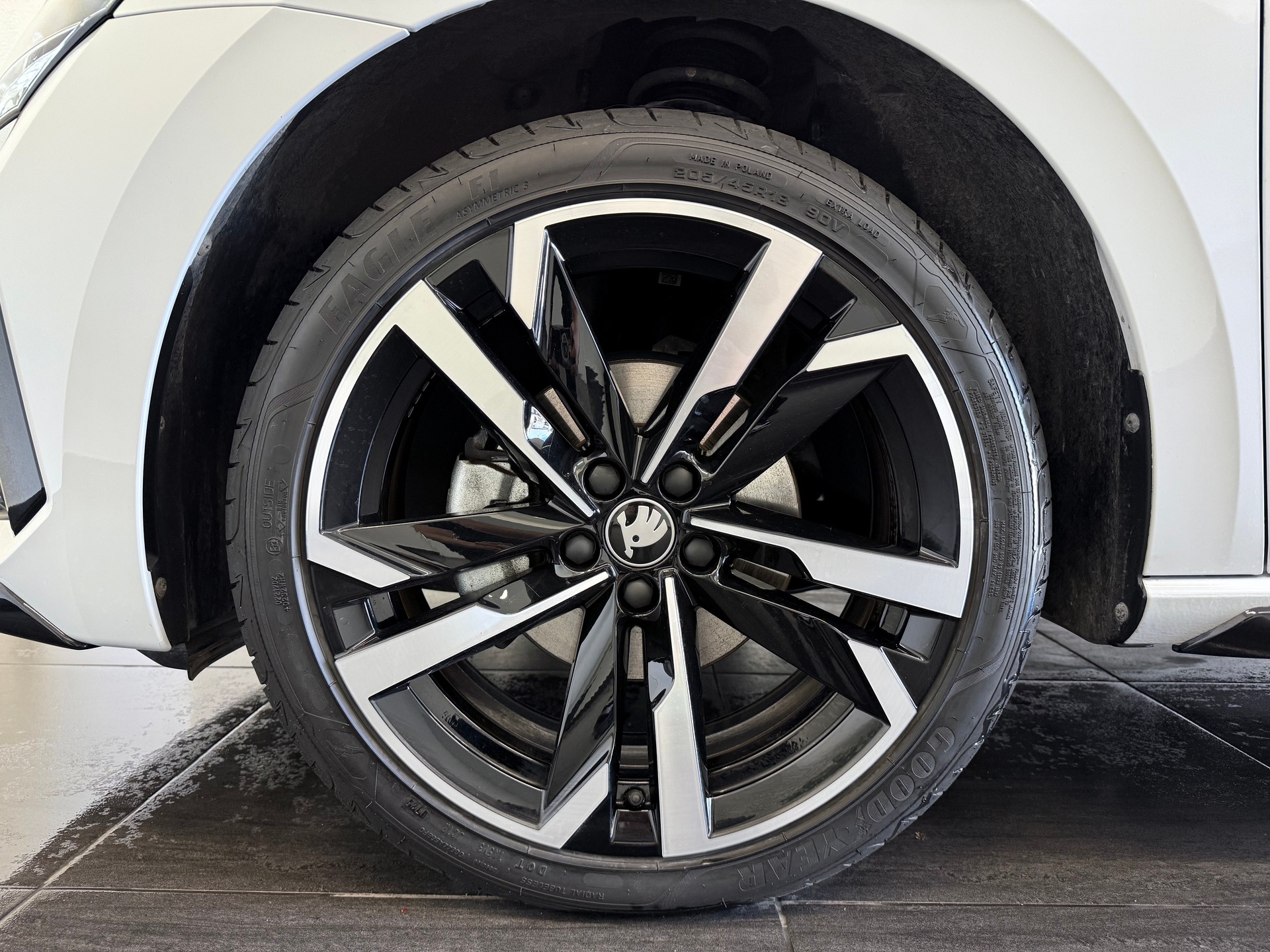 SKODA Scala 1.0 TSI Monte Carlo DSG-image-6