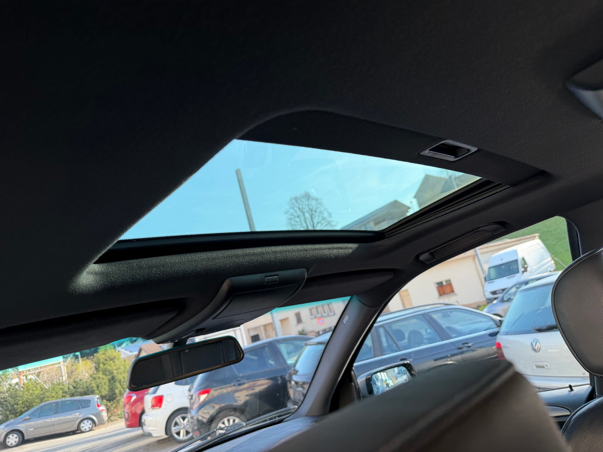 BMW X5 3.0i-image-8
