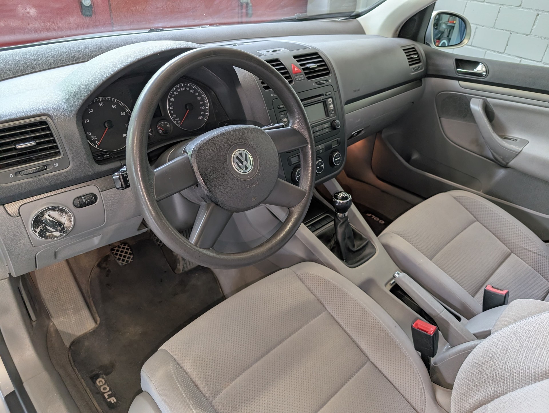 VW Golf 1.6 FSI Comfortline-image-8