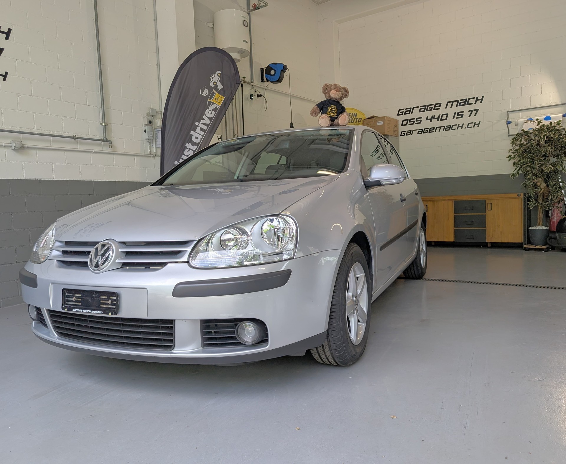 VW Golf 1.6 FSI Comfortline-image-1