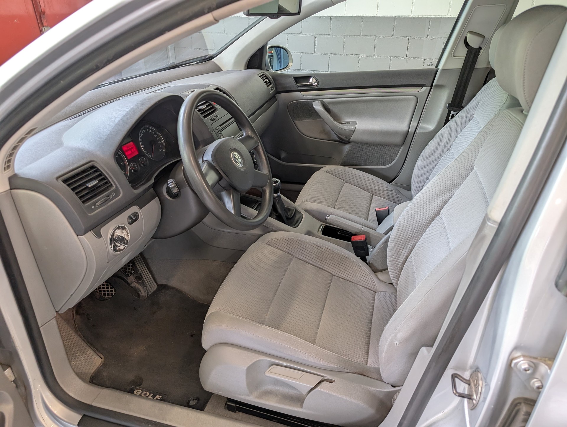 VW Golf 1.6 FSI Comfortline-image-7
