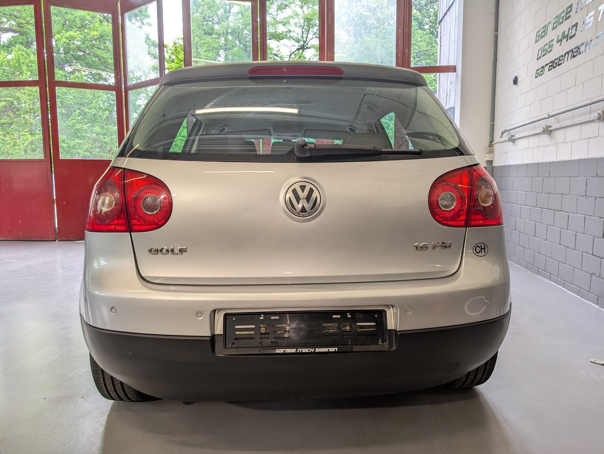 VW Golf 1.6 FSI Comfortline-image-3