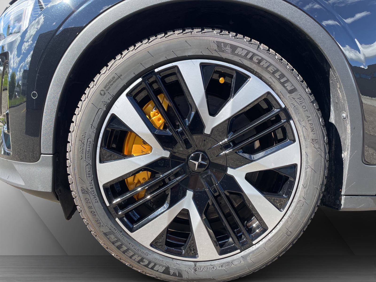 POLESTAR 2 Long Range Dual Motor Performance-image-8