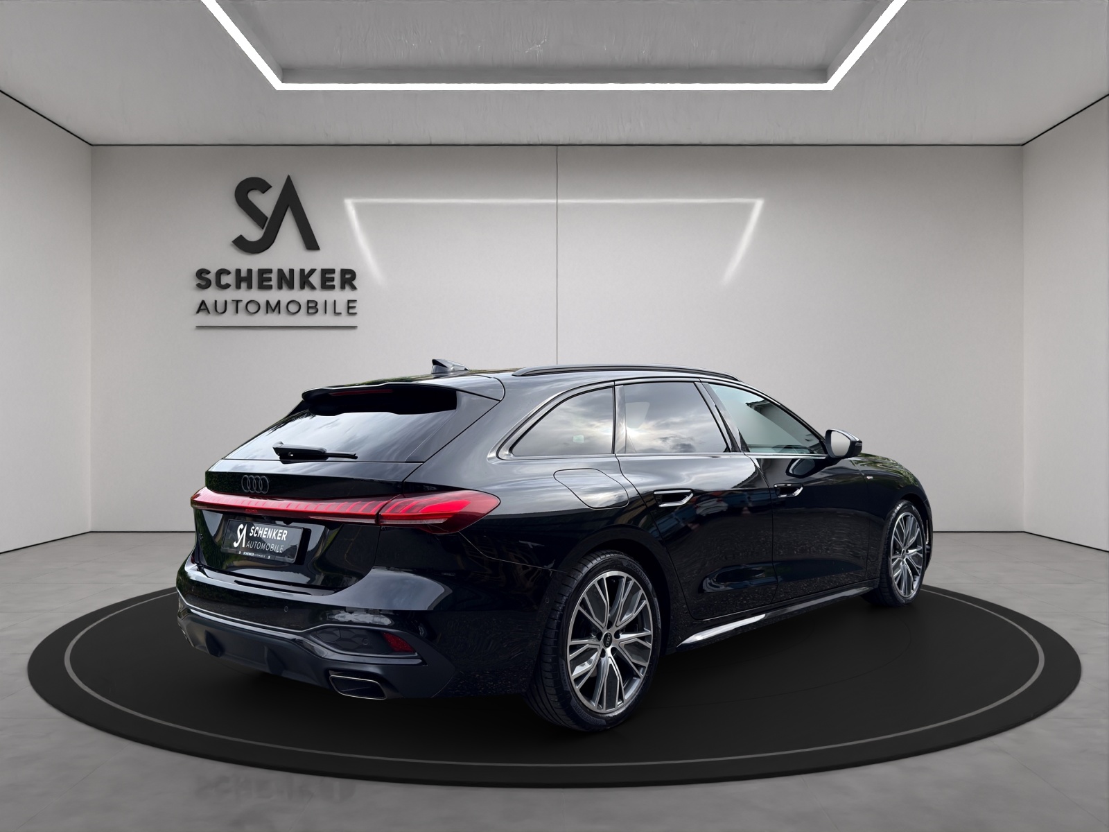AUDI A5 Avant TFSI 150 kW S tronic S-Line Optikpaket Black-image-4