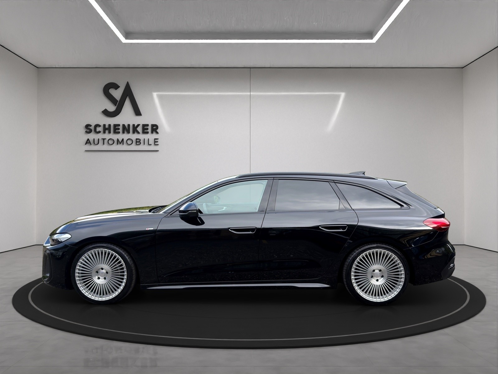 AUDI A5 Avant TFSI 150 kW S tronic S-Line Optikpaket Black-showroom-element-1