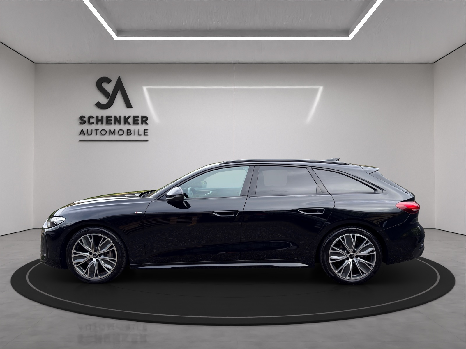 AUDI A5 Avant TFSI 150 kW S tronic S-Line Optikpaket Black-showroom-element-1