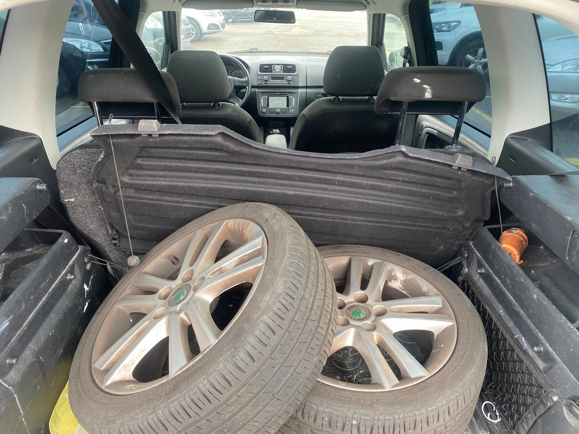 SKODA Roomster 1.2 TSI Magic DSG-image-12