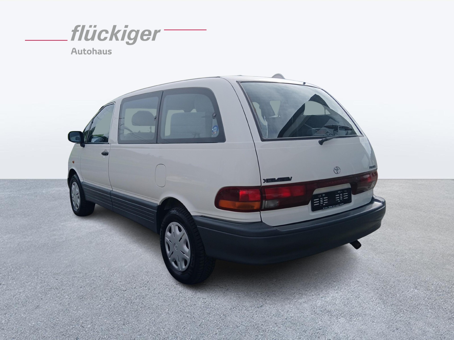 TOYOTA Previa 2.4 XE-showroom-element-2