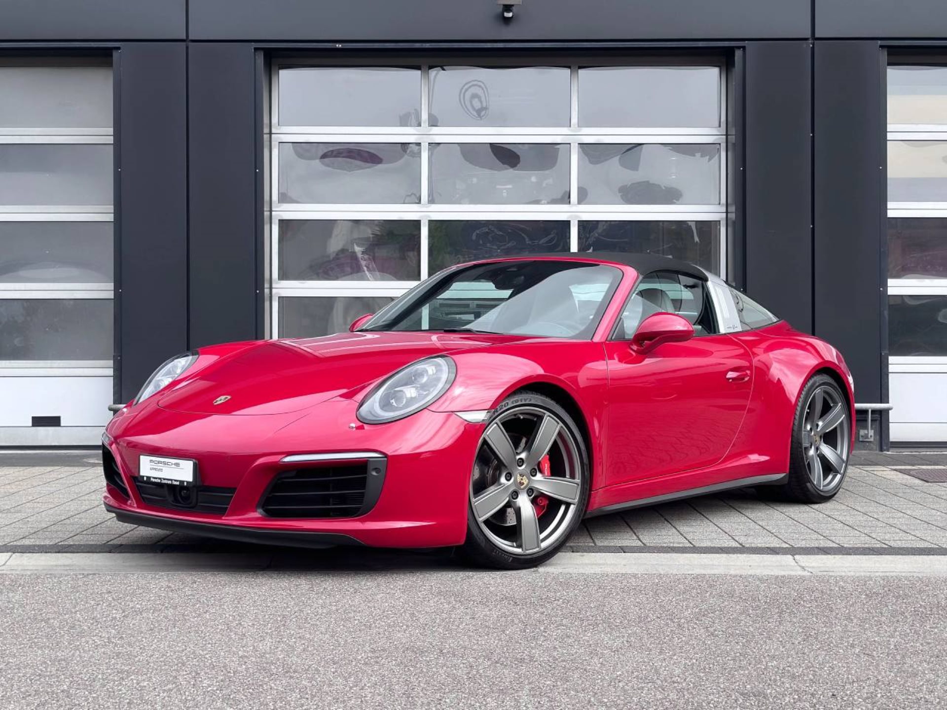 PORSCHE 911 Targa 4S-image-13