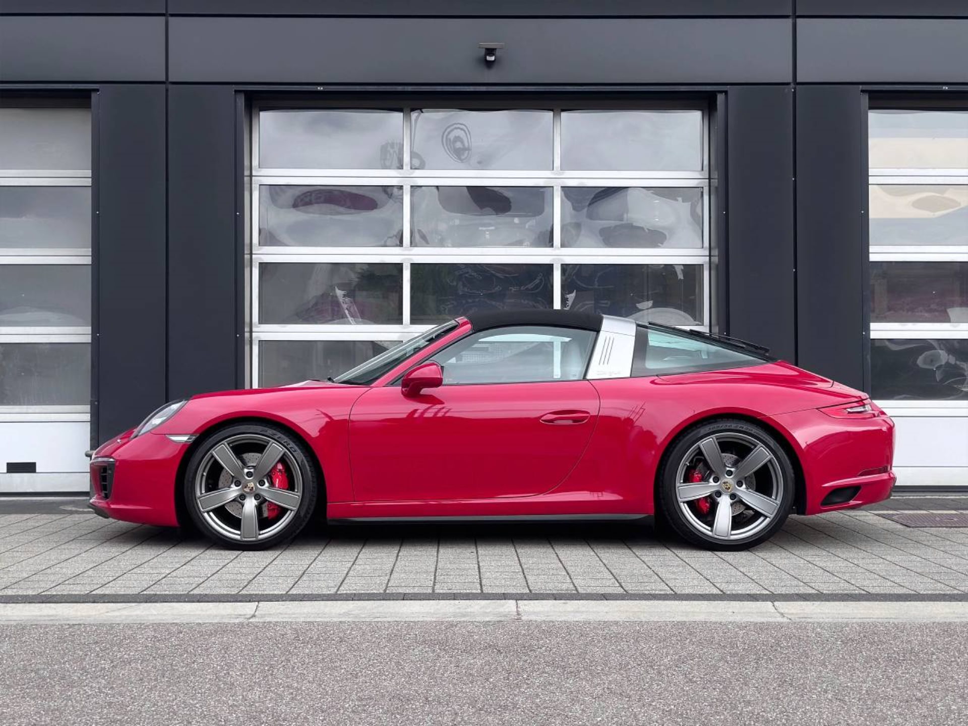 PORSCHE 911 Targa 4S-image-10