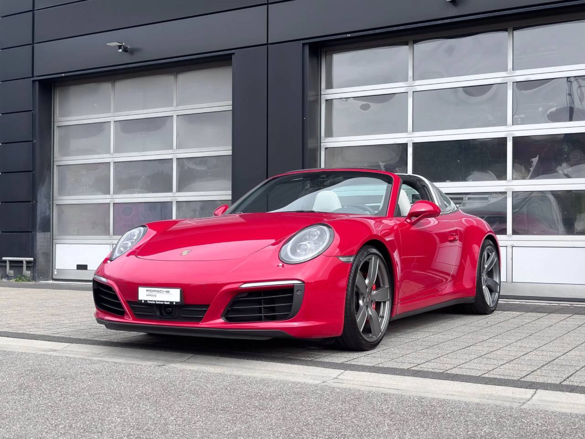 PORSCHE 911 Targa 4S-image-8