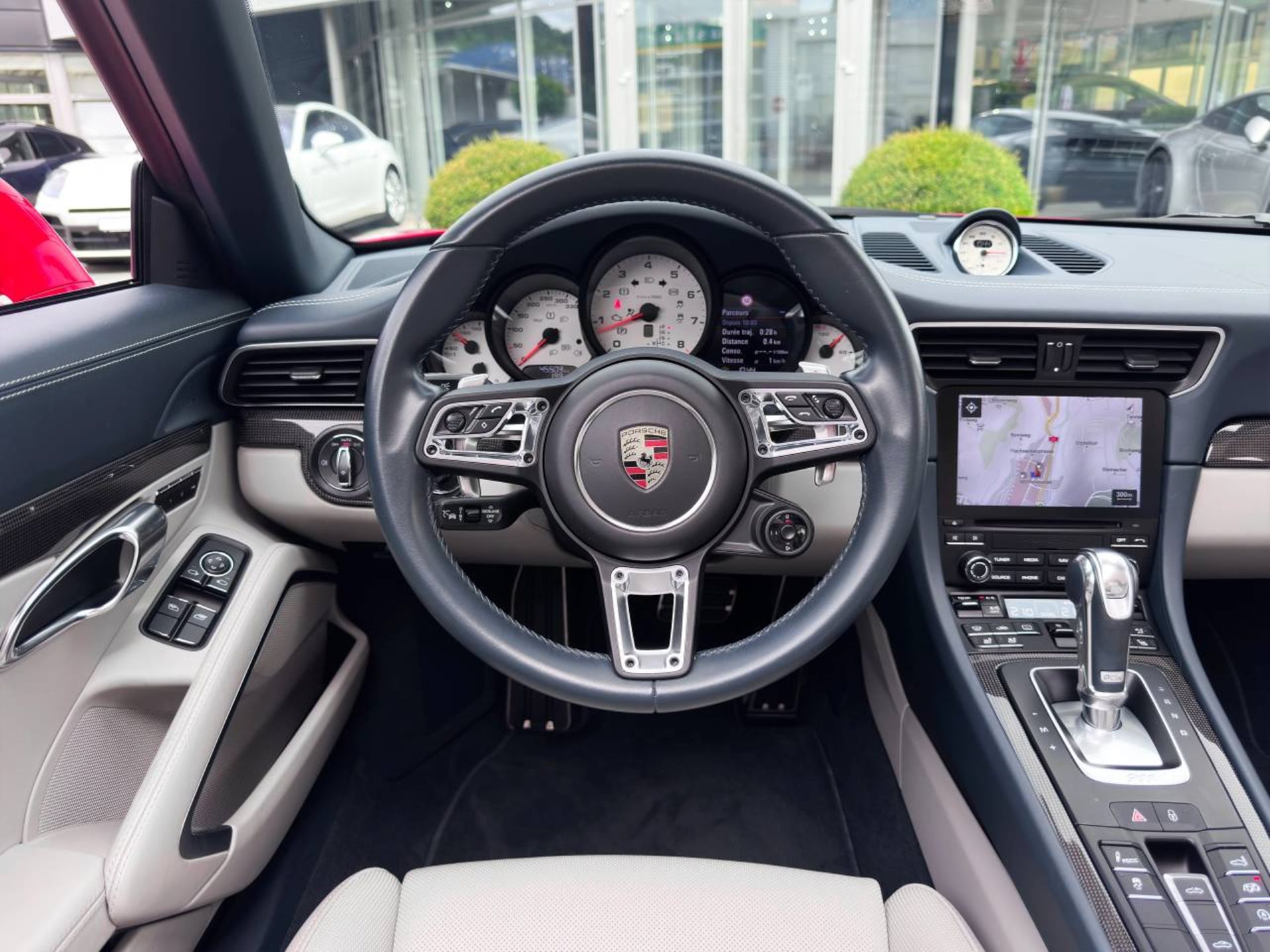 PORSCHE 911 Targa 4S-image-16