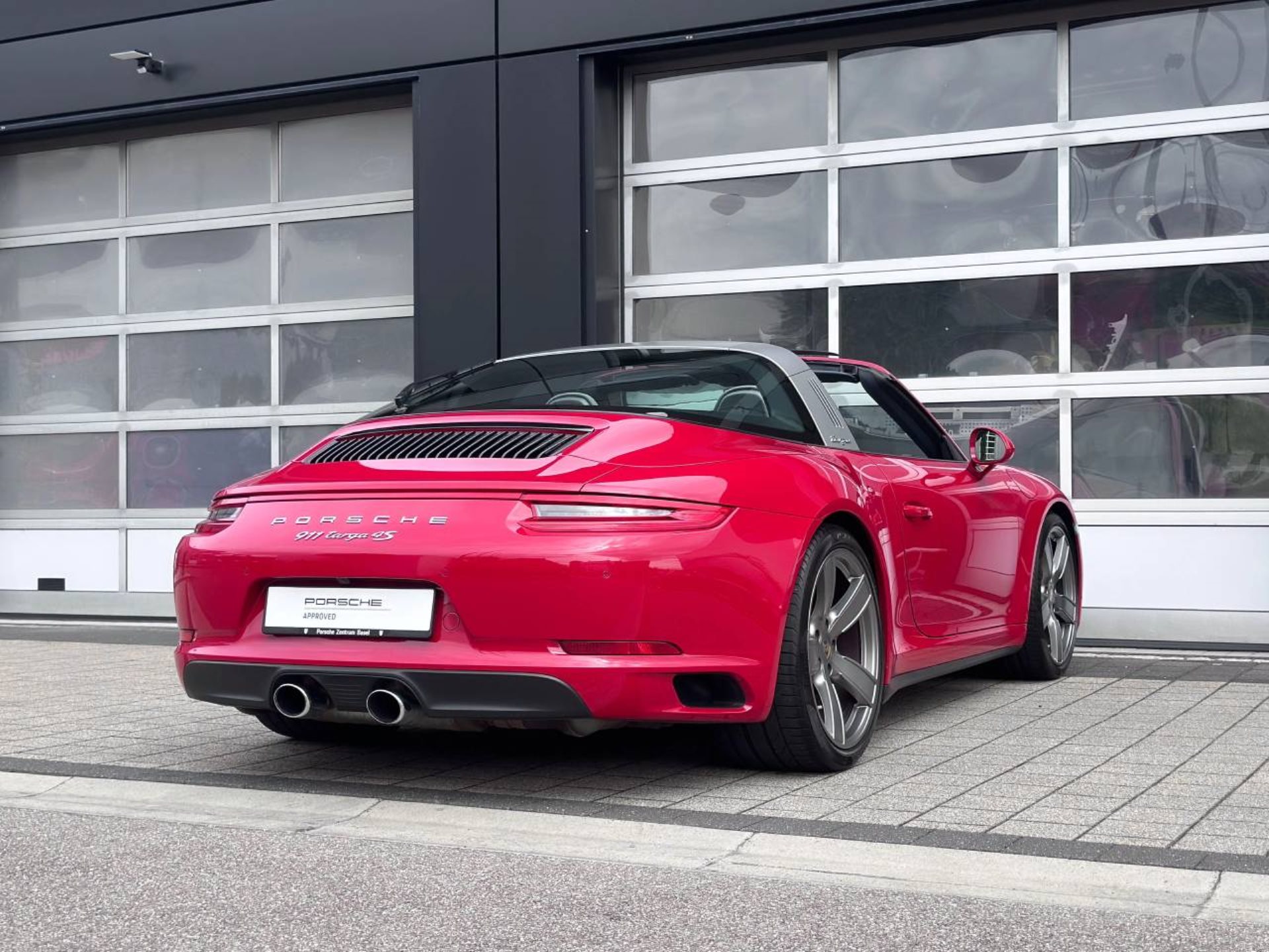 PORSCHE 911 Targa 4S-image-12