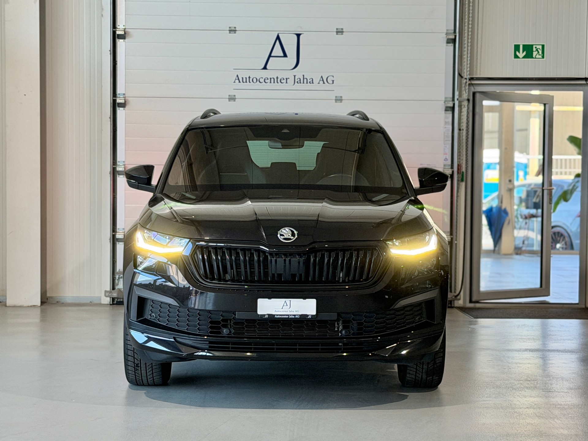 SKODA Kodiaq 2.0 TSI 4x4 SportLine (CH) Facelift!-showroom-element-3