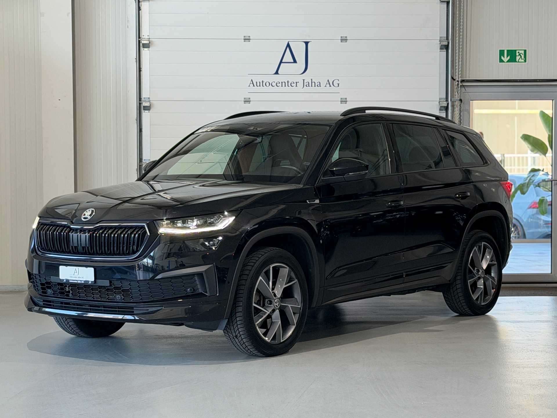 SKODA Kodiaq 2.0 TSI 4x4 SportLine (CH) Facelift!-showroom-element-2