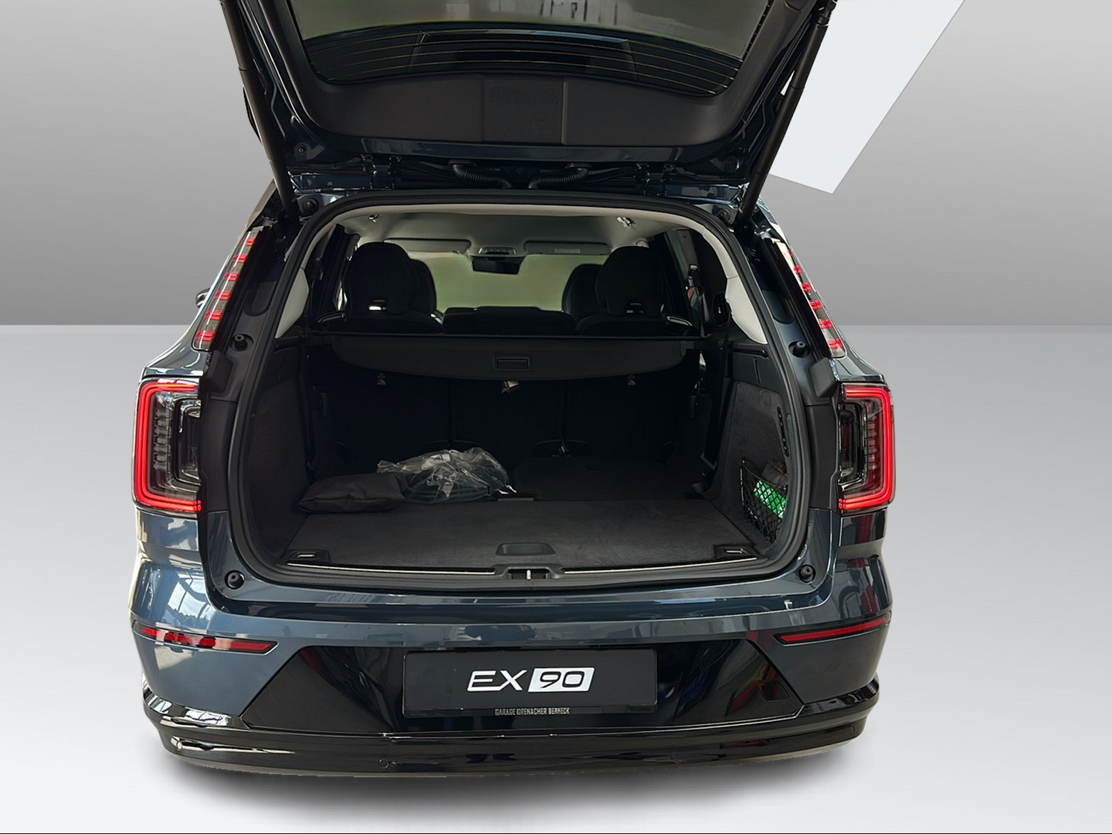VOLVO EX 90 Twin Ultra AWD-image-9