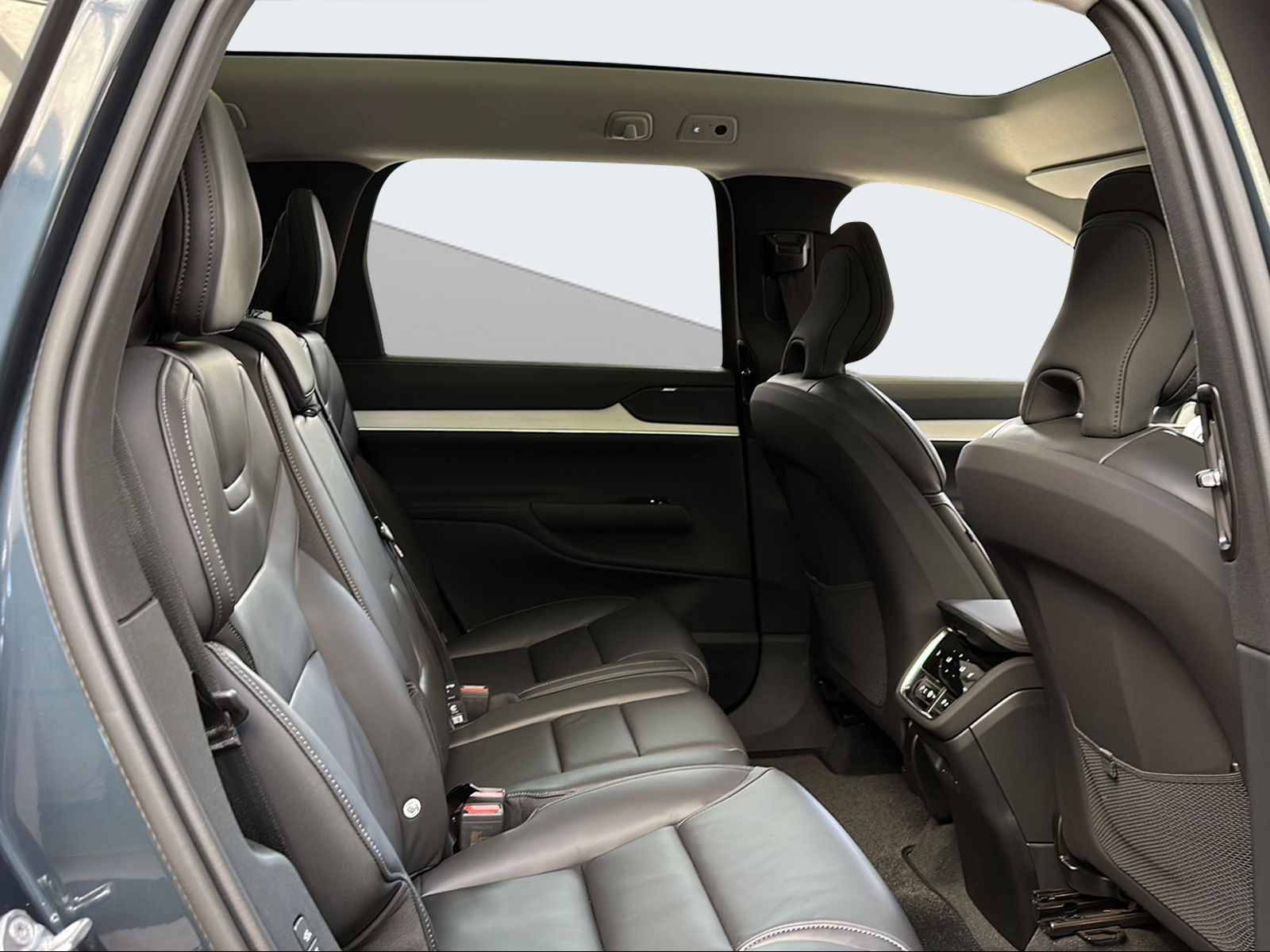 VOLVO EX 90 Twin Ultra AWD-image-12