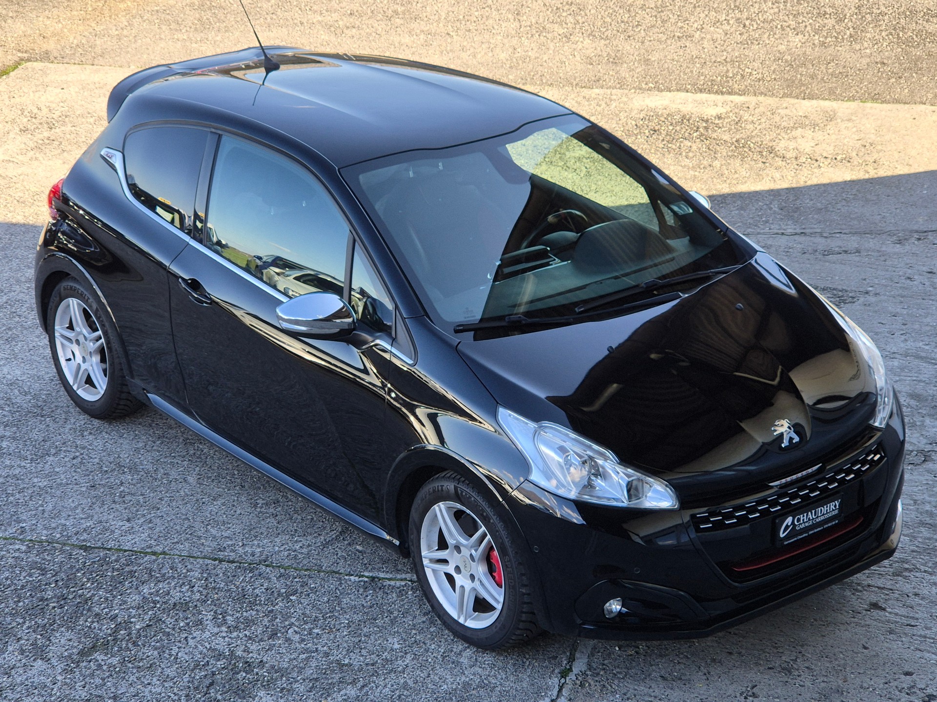 PEUGEOT 208 1.6 Turbo GTi-showroom-element-2