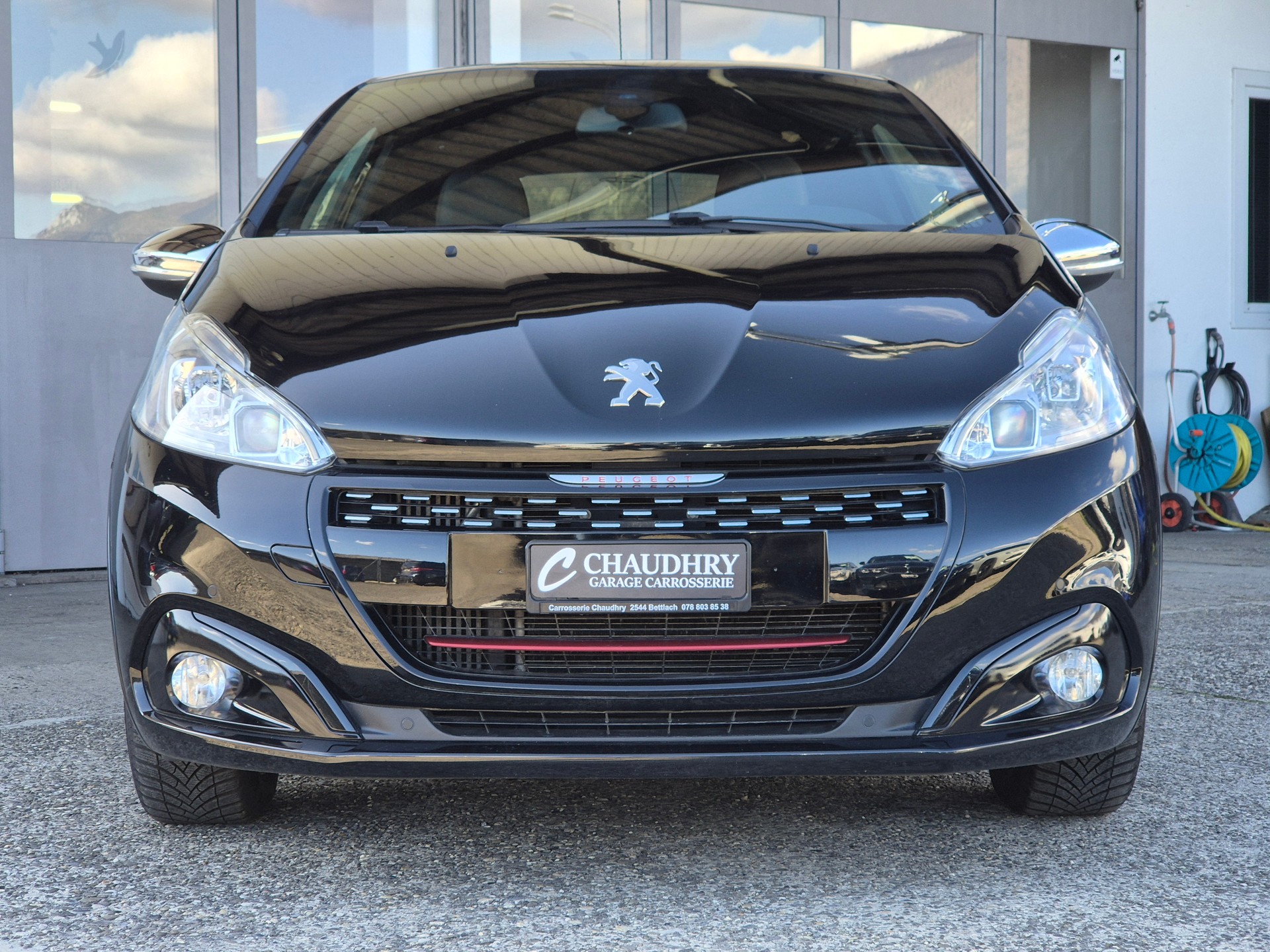 PEUGEOT 208 1.6 Turbo GTi-showroom-element-1
