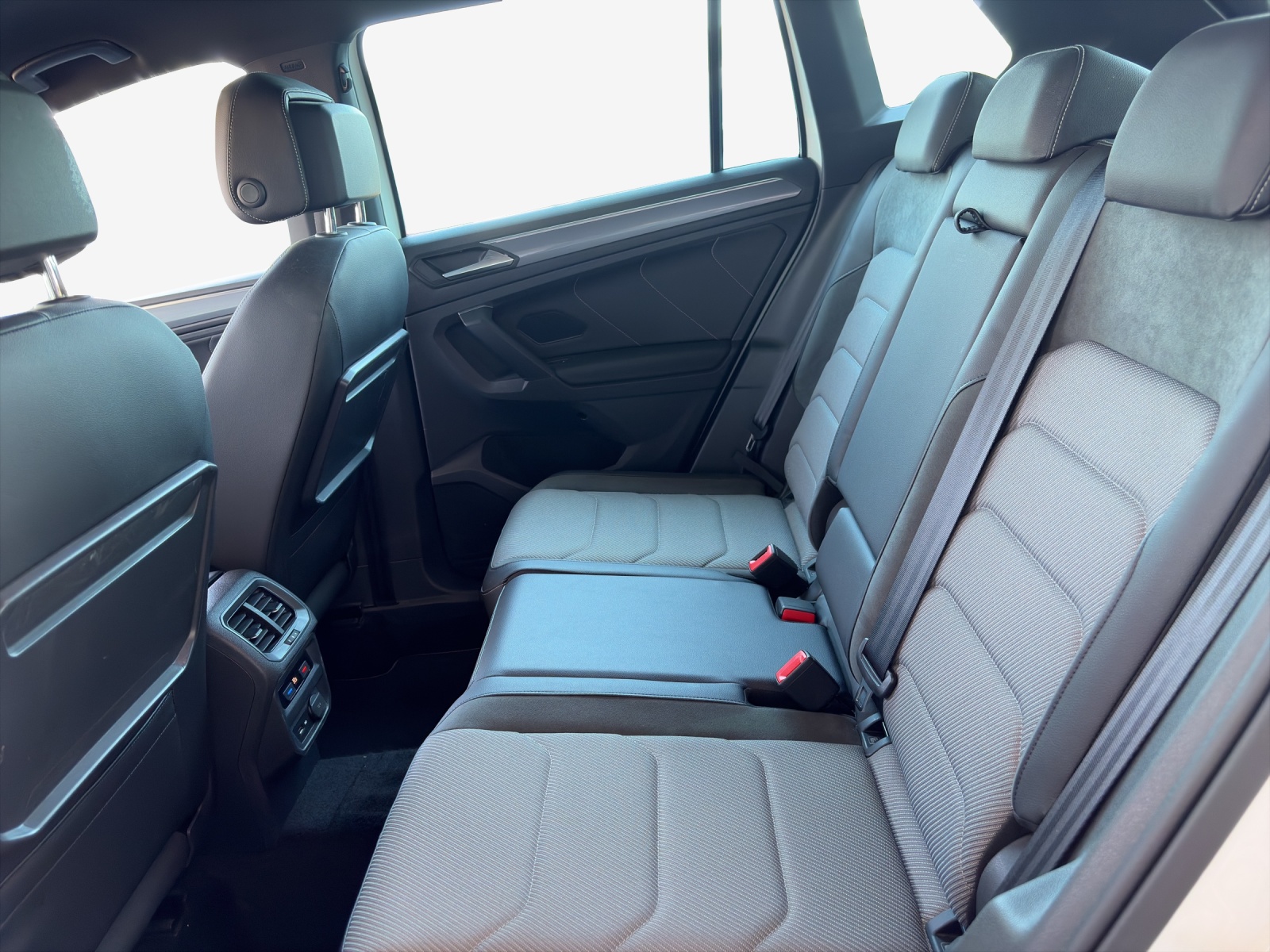 VW Tiguan 2.0TSI Highline 4Motion DSG-image-11