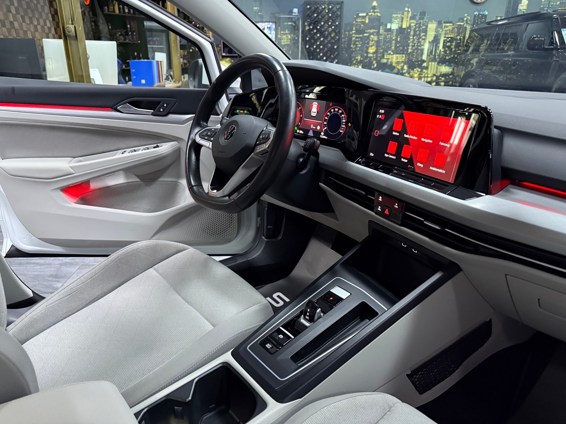 VW Golf 2.0 TDI Life-image-12