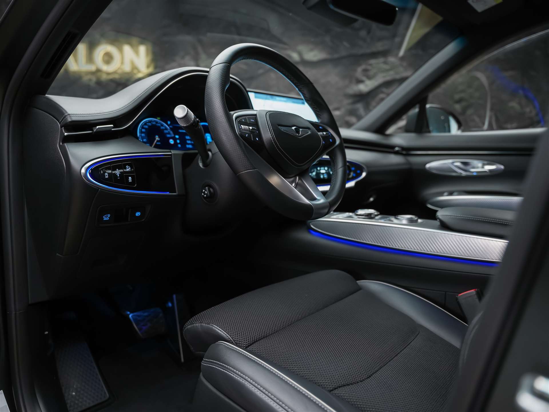 GENESIS GV70 2.5 TGDI Sport AT8 AWD *Matt Lackierung*Massage*Lexicon*Head-Up*-image-8