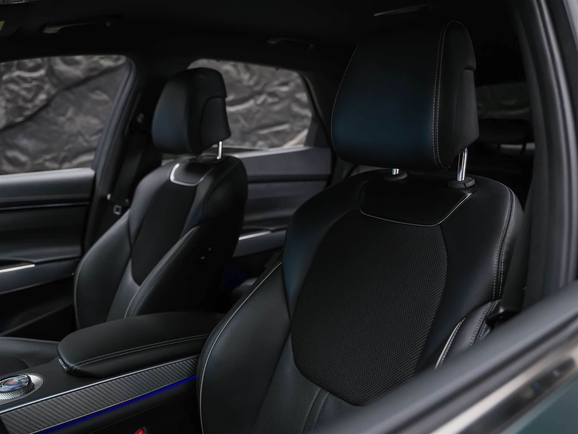 GENESIS GV70 2.5 TGDI Sport AT8 AWD *Matt Lackierung*Massage*Lexicon*Head-Up*-image-10