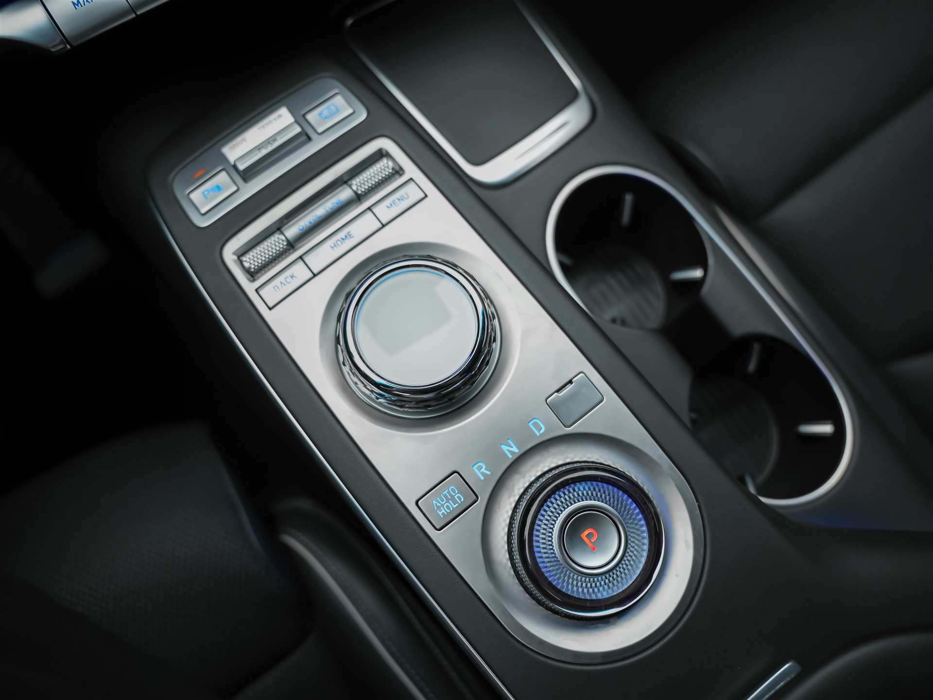 GENESIS GV70 2.5 TGDI Sport AT8 AWD *Matt Lackierung*Massage*Lexicon*Head-Up*-image-23