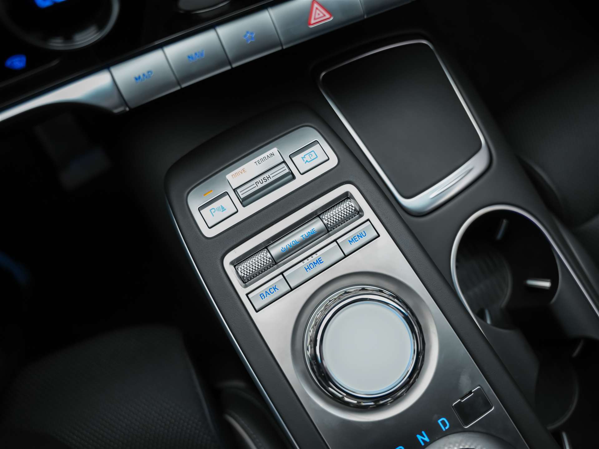 GENESIS GV70 2.5 TGDI Sport AT8 AWD *Matt Lackierung*Massage*Lexicon*Head-Up*-image-24