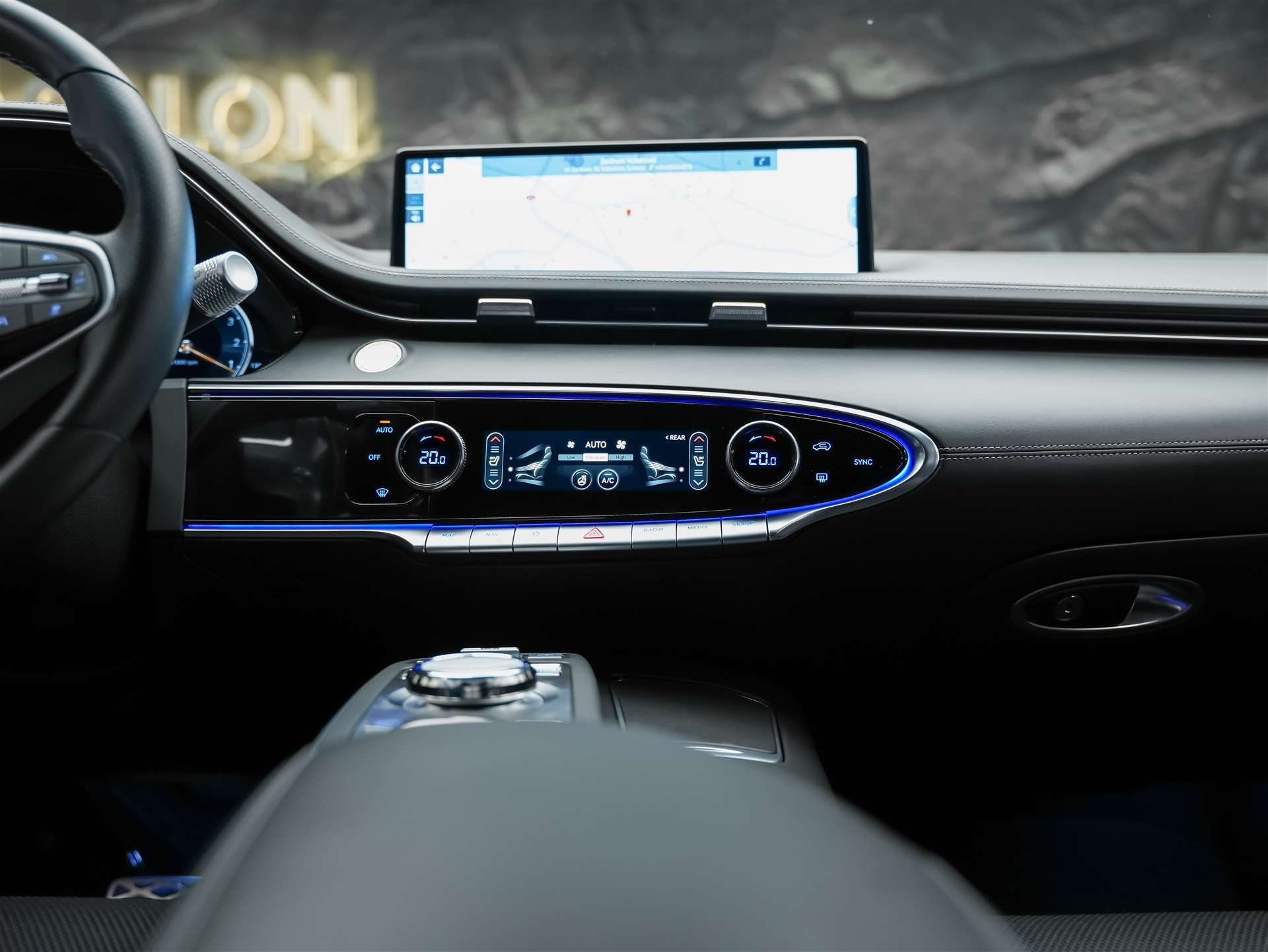 GENESIS GV70 2.5 TGDI Sport AT8 AWD *Matt Lackierung*Massage*Lexicon*Head-Up*-image-21
