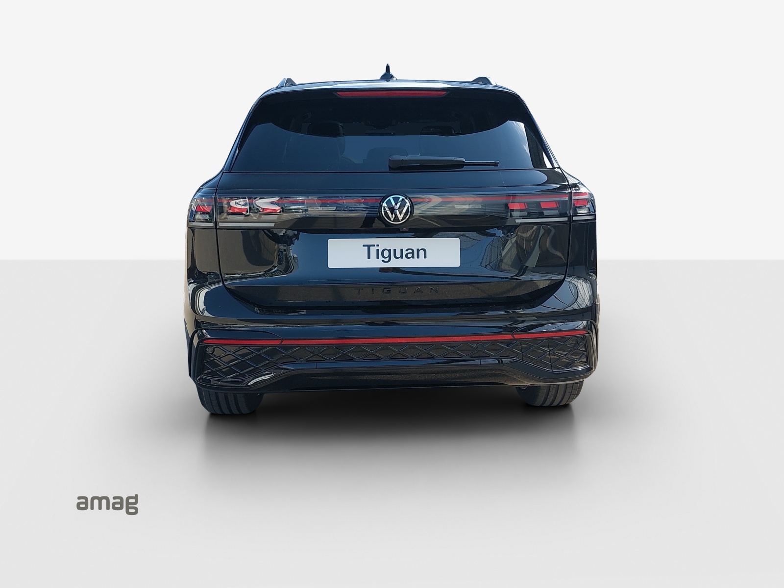 VW Tiguan 2.0 TSI DSG R-Line Plus 4Motion-showroom-element-3