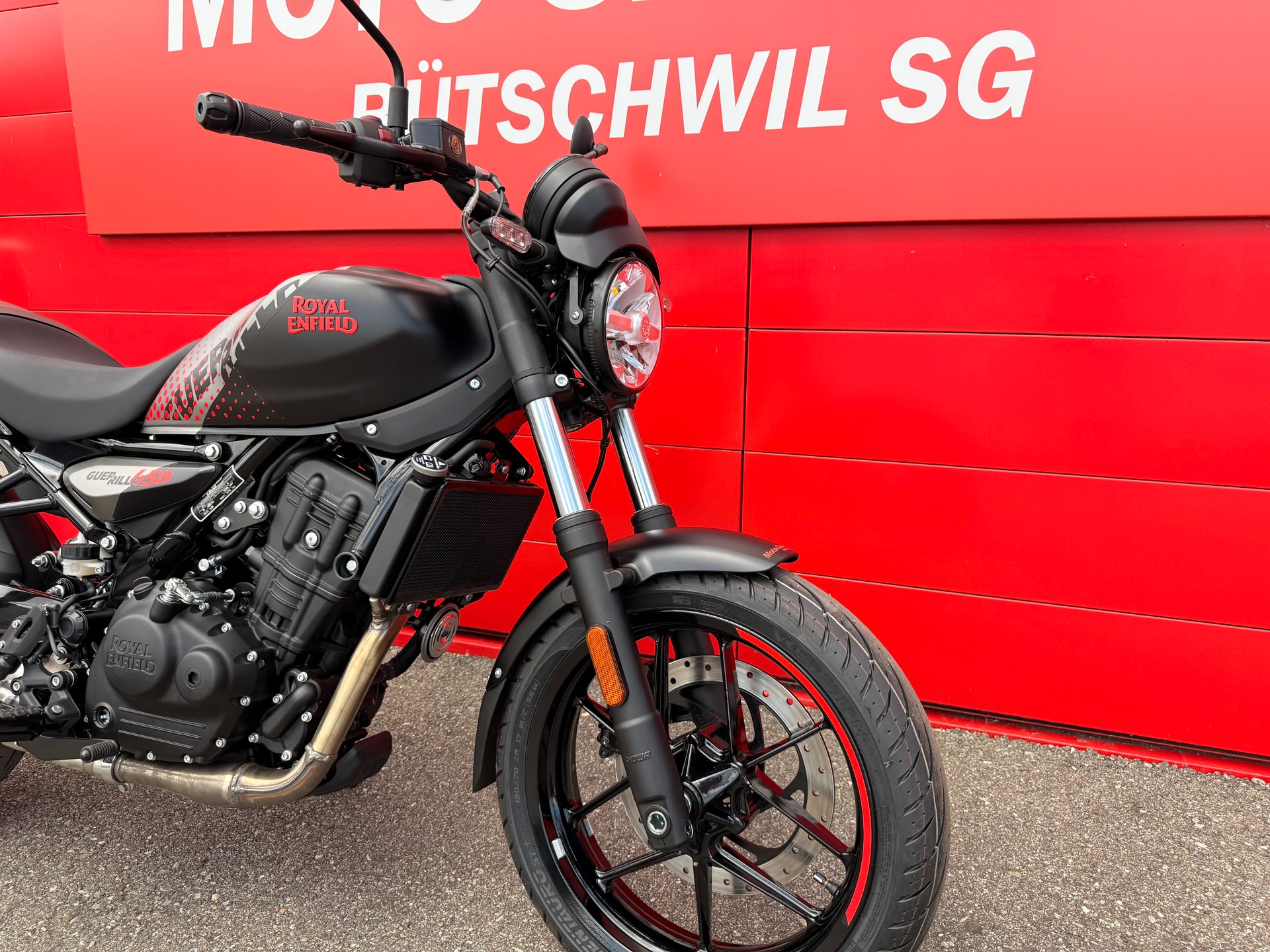 ROYAL ENFIELD Guerrilla 450 Mid-image-5