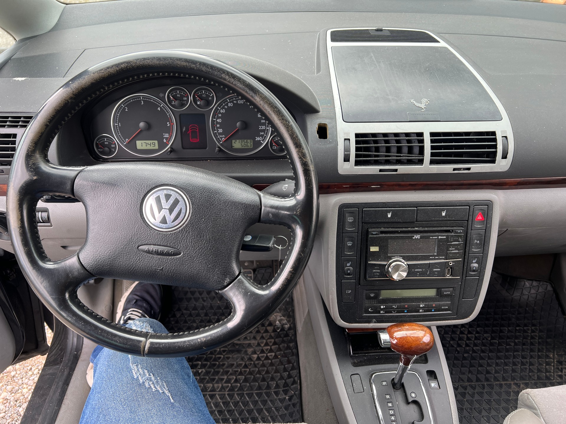 VW Sharan 1.9 TDI Highline Automat-image-13