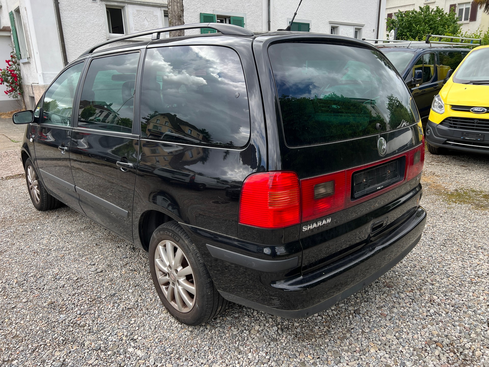 VW Sharan 1.9 TDI Highline Automat-image-1