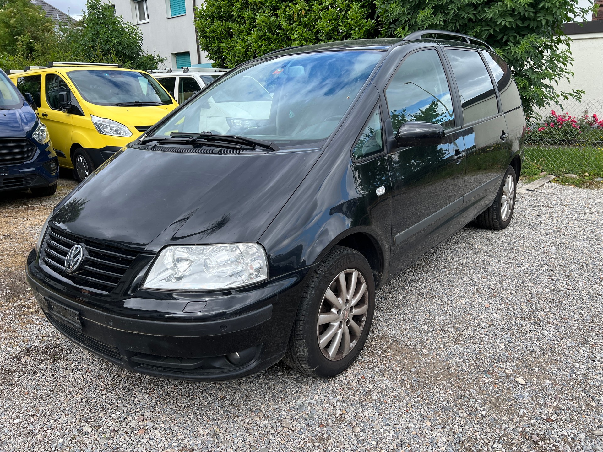 VW Sharan 1.9 TDI Highline Automat-image-2