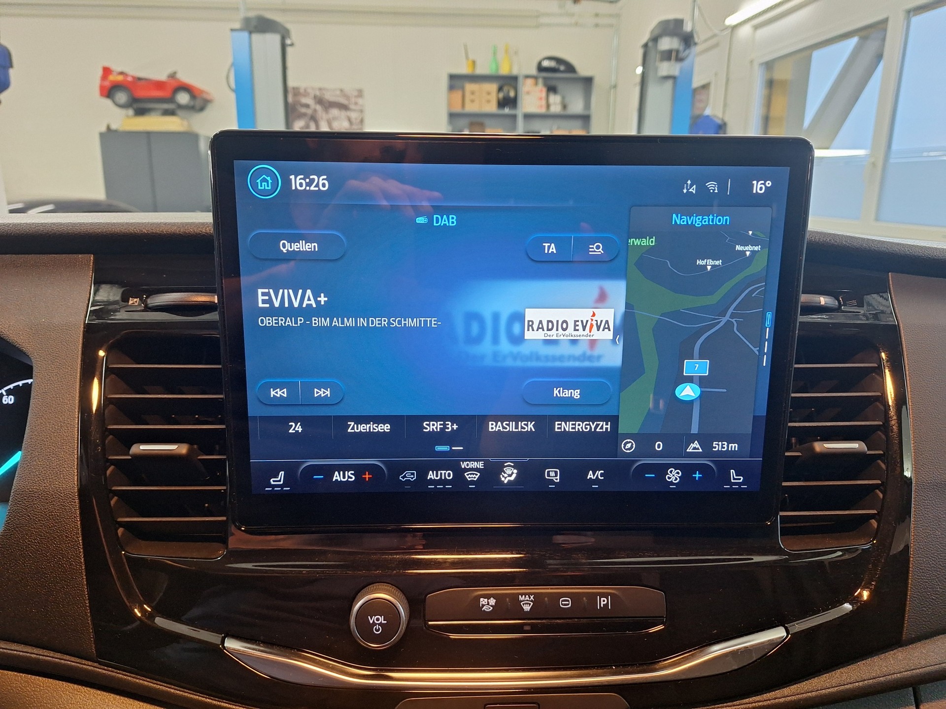 FORD E-Transit Van 350 L2 Trend RWD 68kWh⚡CH-Auslieferung mit Fortlaufender Herstellergarantie in Neuzustand⚡-image-15